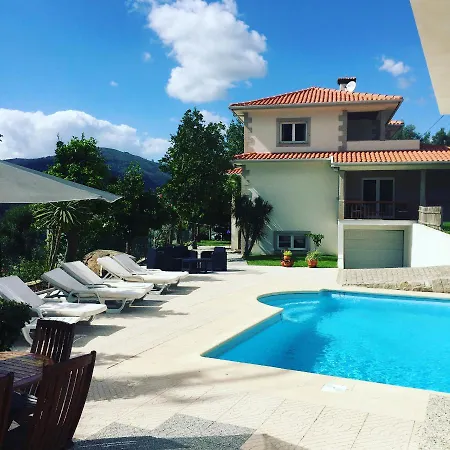 Villa With Private Pool Sequeiros (Braga)